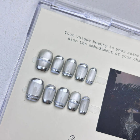 10Pcs Silver Glossy Handmade Simple False Nails Set French Ballet Short Artificial Manicure Cat Eye Glitter Wearable Nails Tips