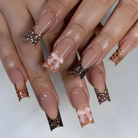 24Pcs Long Ballet French False Nails with White Irregular Line Design Press on Fake Nails Simple Wearable Full Cover Nails Tips