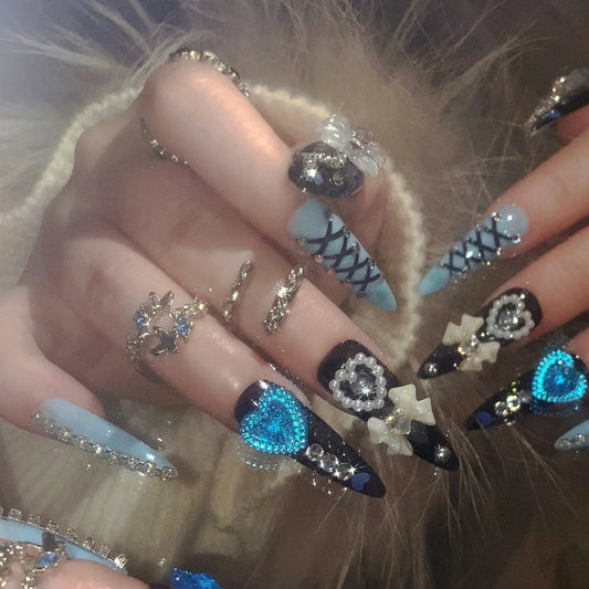 24pcs Spicy Girl Press On Nails 3D Bowknots Pearl Heart Diamond Decor Y2k False Nails Black Blue Long Pointed Luxury Fake Nail