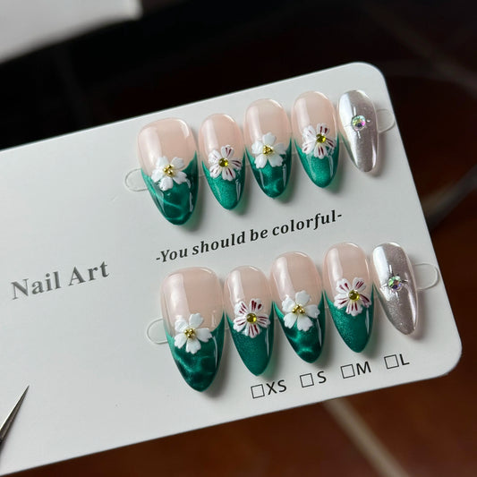 10pcs high-end Fresh and light green camellia, retro style, gradient cat's eye, sparkling small diamonds handmade French Tip