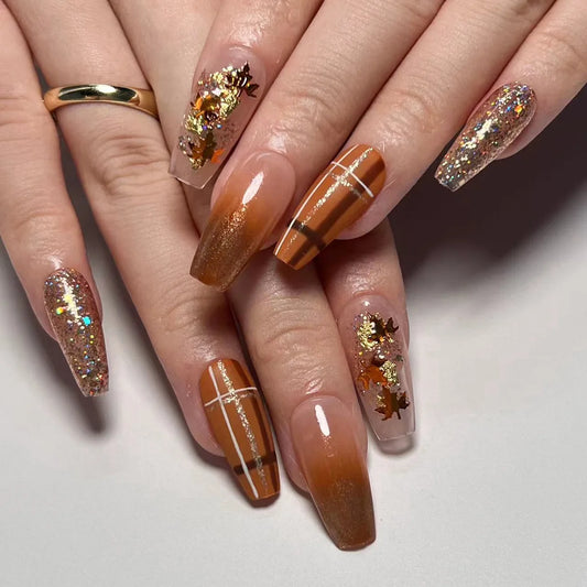 24pcs Simple White French Fake Nail Art Wearable Short Ballet Nails Sets Press on Butterfly Rhinestone Design False Nails Tips