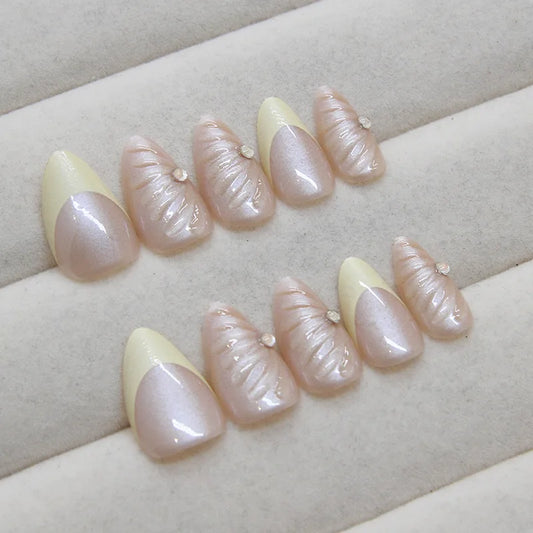 24pcs Yellow French False Nails INS Simple 3D Shell Pearl Design Fake Nail Tips For Girls Women Fashion Almond Press On Nails