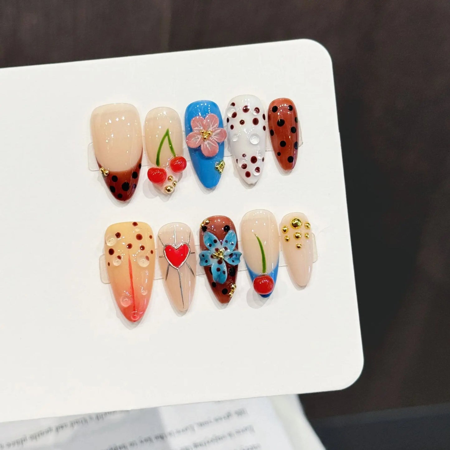 10pcs Handmade Press On Nails Black White Wave Point French Style Almond Fake Nails 3D White Carved Flower Decor False Nail Tips
