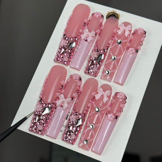 10pcs high-end Elegant ladylike style, hand-painted carvings, three-dimensional bow, sparkling diamond pile handmade French Tip