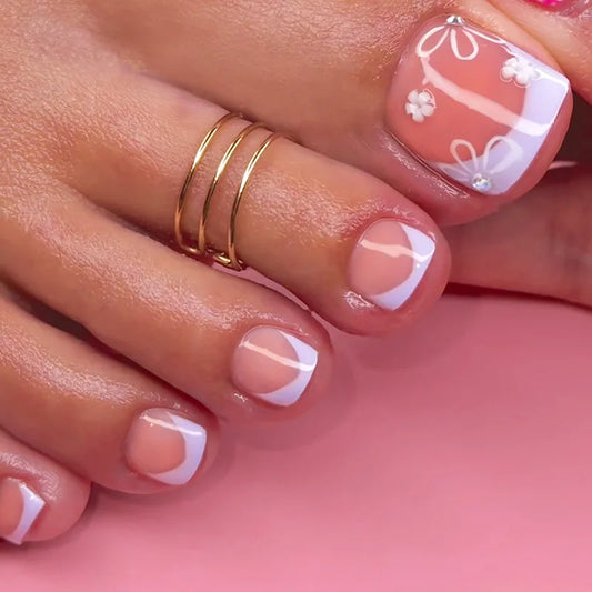 24pcs Summer Flower Design Fake Toenails Simple White French False Nail Tips Detachable Fashion Short Square Press on Nails Sets