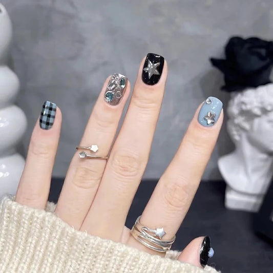 10pcs high-end Sweet girl blue checkered handmade fake nails, Short nail decoration patches for girls to show their elegance