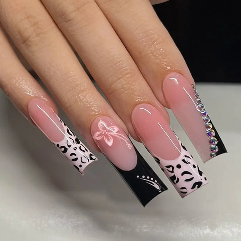 24Pcs Long Square Head French Fake Nail Tips 3D Love Heart Design Press on Nails with Rhinestone Pattern Wearable False Nail Art