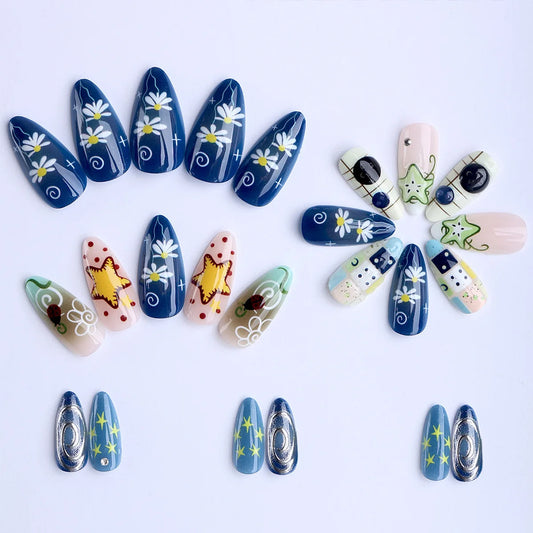 24pcs Charming Summer False Nails Cartoon Funny Flower Stars Carambola Pattern Press On Nails Blue Almond French Style Fake Nail