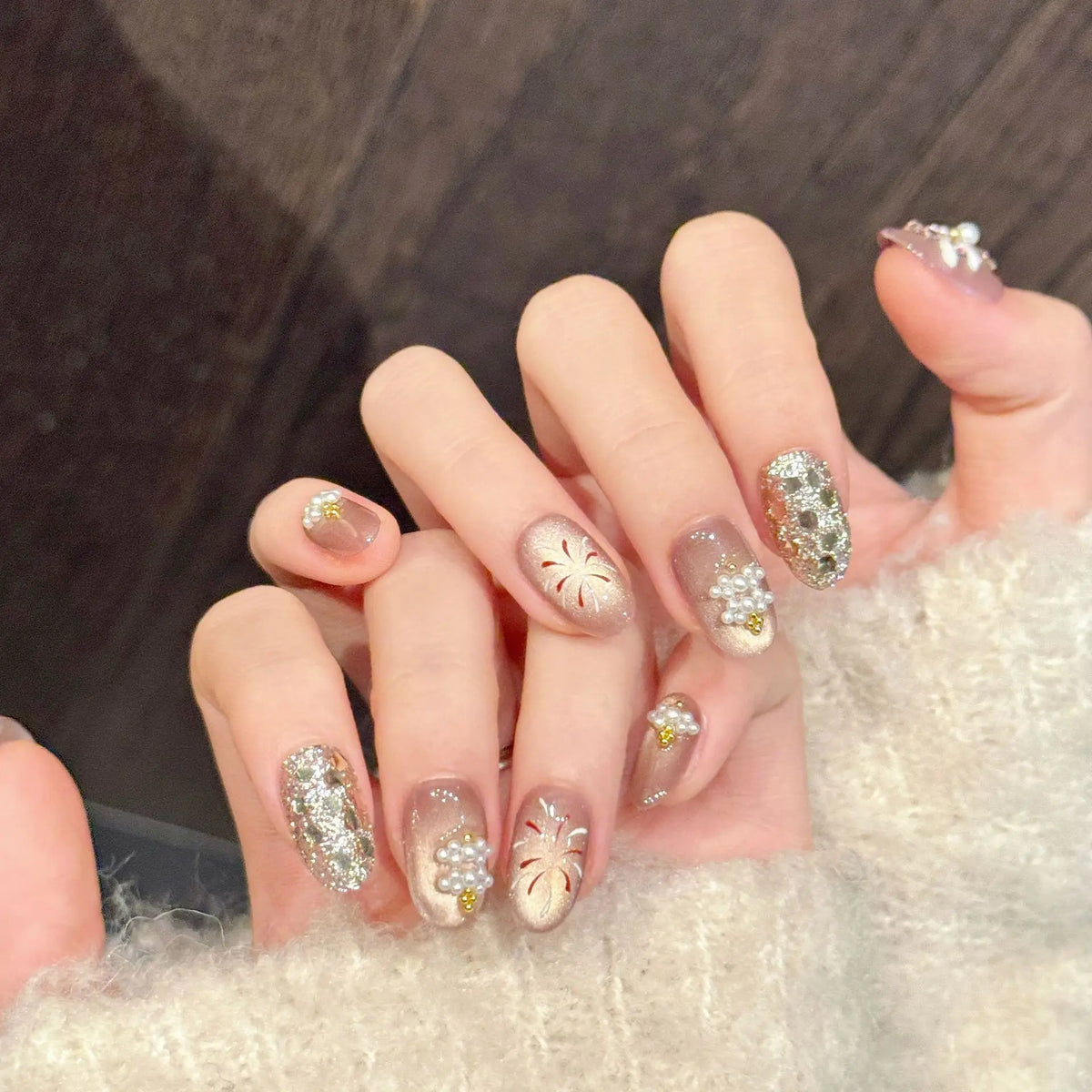 10pcs Chinese Style New Year Fake Nails Champagne Short Oval Handmade False Nails With Awaken Lion Pearl Sequins Press On Nail
