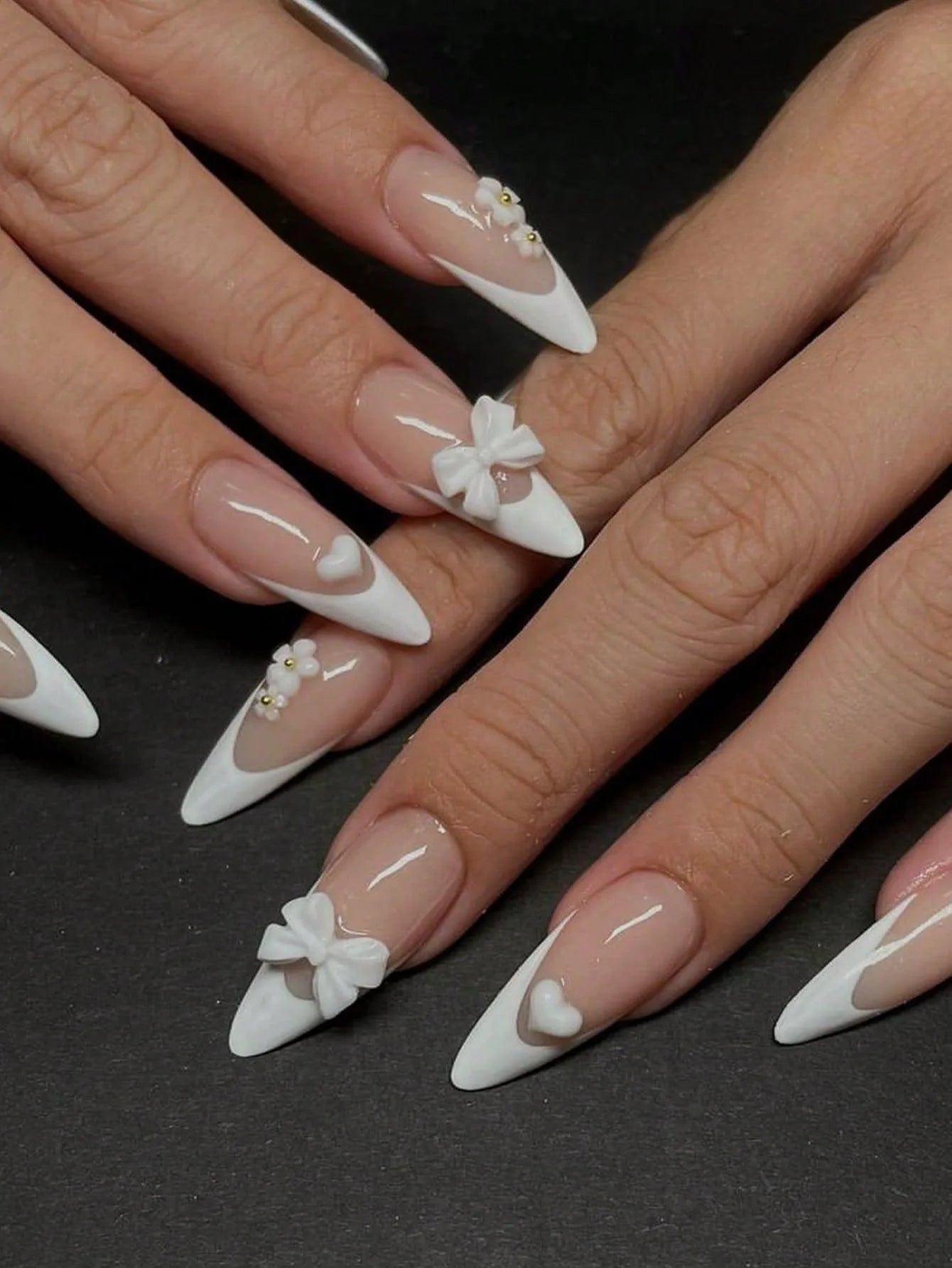 24pcs ，Black French Tip Press on Nails Valentine Fake Nails with  Glossy Almond Nails False Nails Black  on Nails