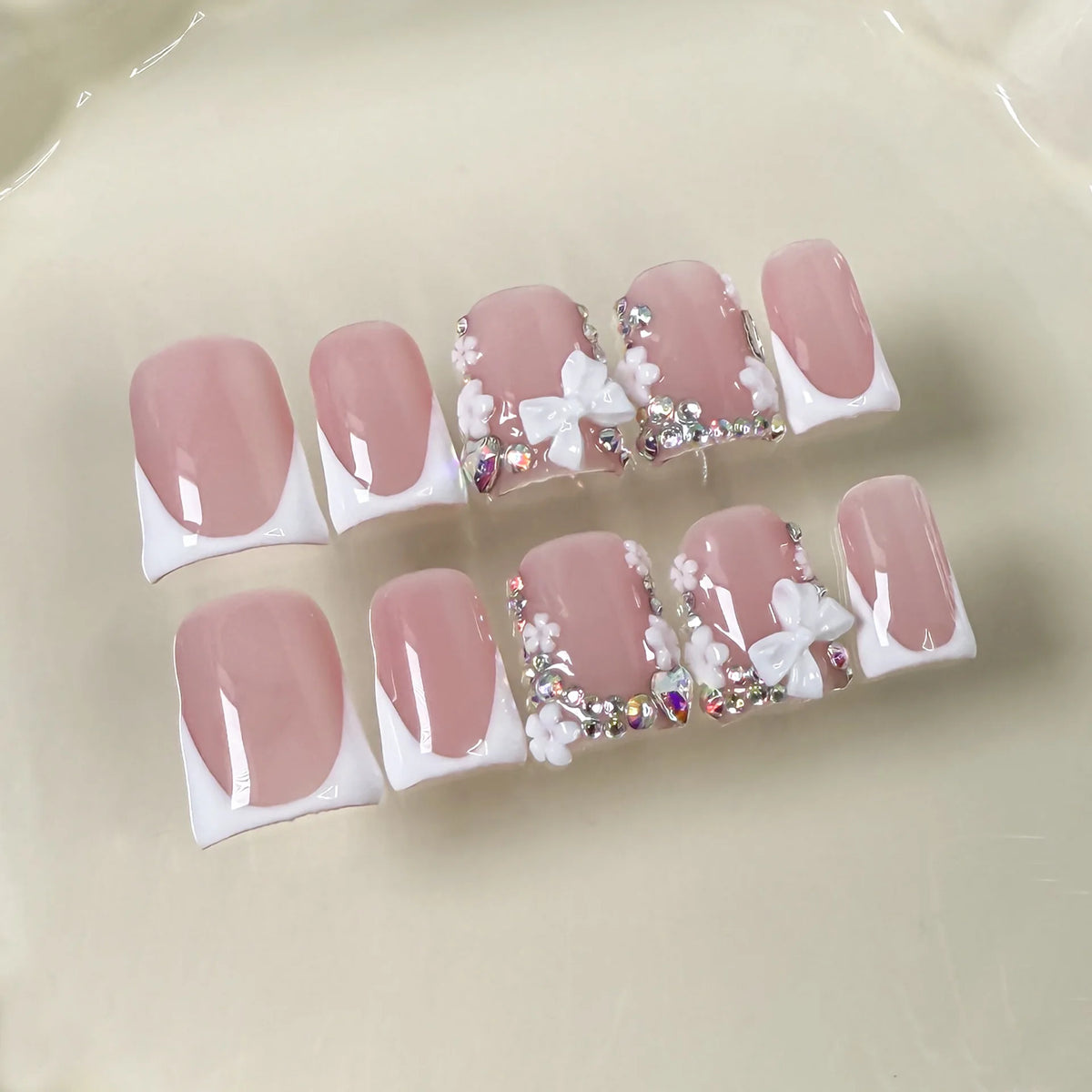 10pcs Short Duckbill Handmade Fake Nails Art Simple Black French False Nail with Diamond Tips Design Press on Nails Set Finished