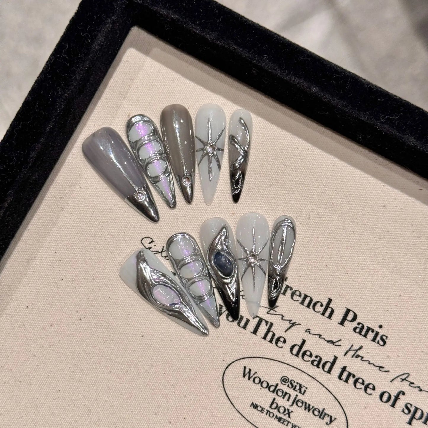 10Pcs Mid-length Almond Simple Summer Fake Nails Pink French Press on Nails Metal Spice Girls Wearable Sweet Cool Fashion Nails