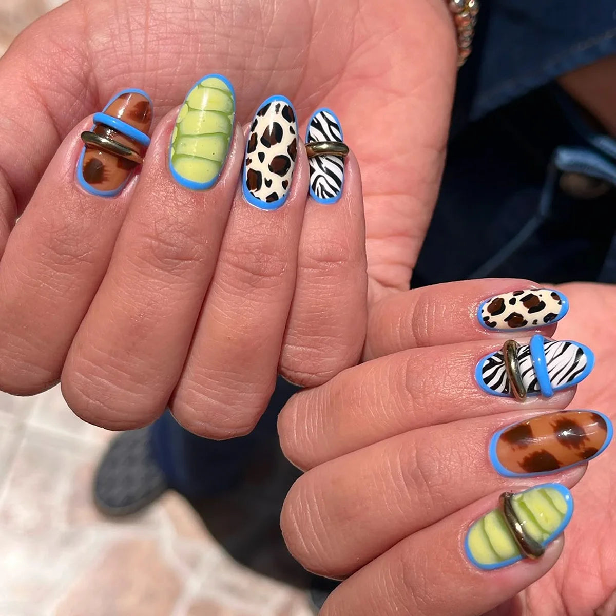 24PCS Almond Beach Theme Press on Nails Lobster Puffer Fish Starfish Design False Nails European American Sweet Spicy Nails Art