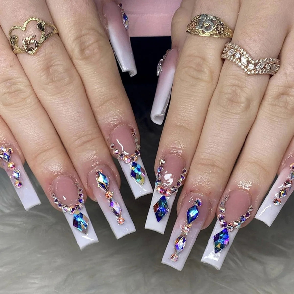 24Pcs Long Square Head French Fake Nail Tips 3D Love Heart Design Press on Nails with Rhinestone Pattern Wearable False Nail Art