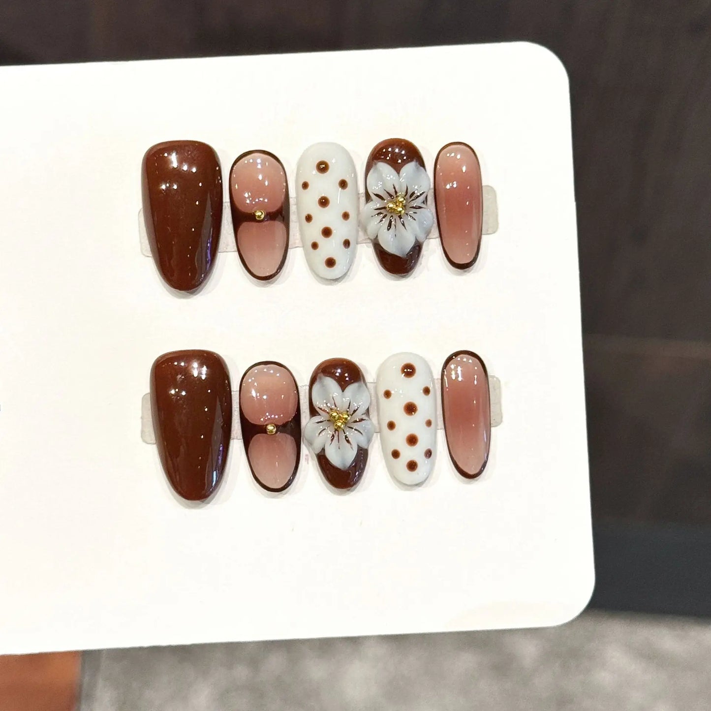 10pcs Handmade Press On Nails Black White Wave Point French Style Almond Fake Nails 3D White Carved Flower Decor False Nail Tips