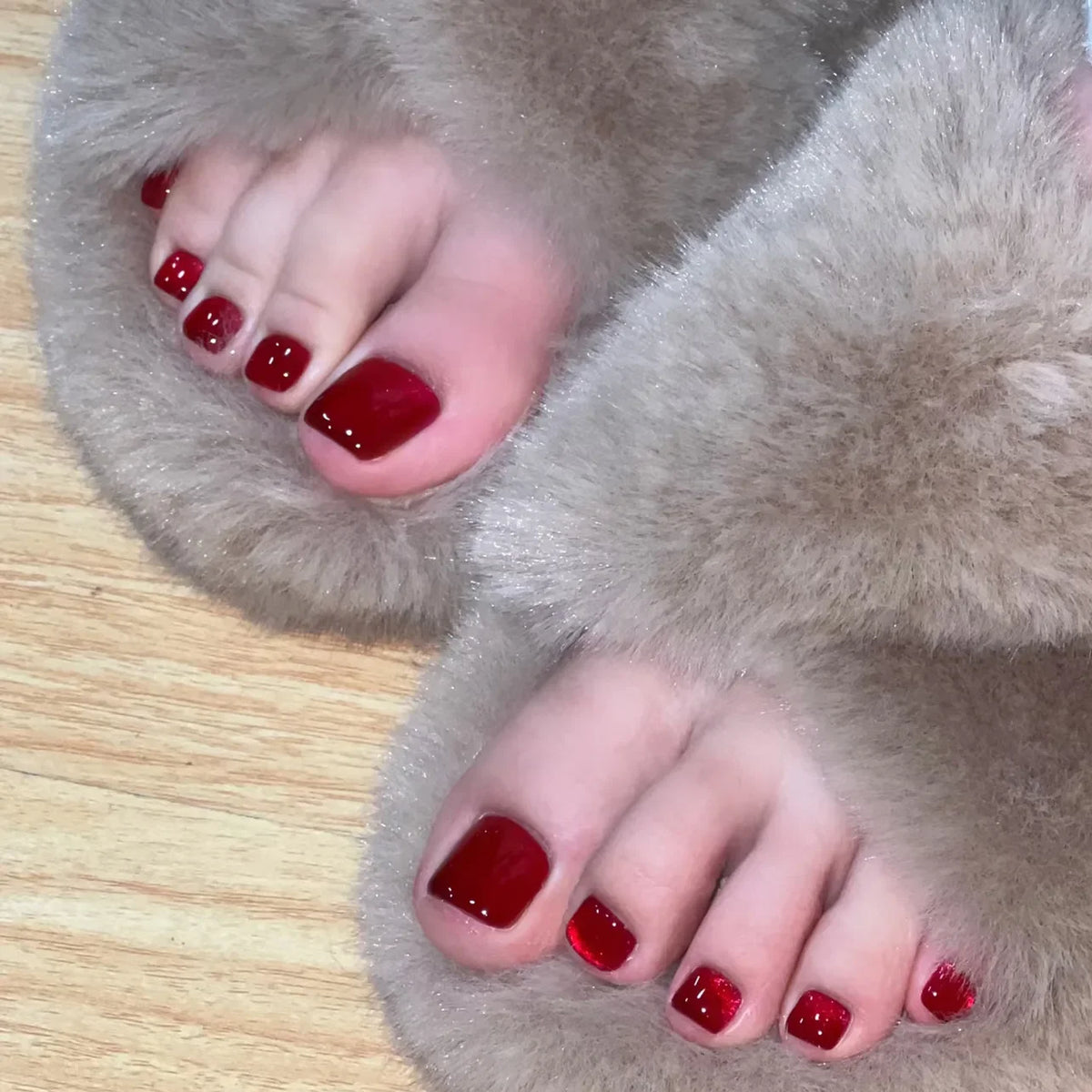 Stylish Pearlescent Nude Toenail Art Shiny Cat Eye Wearable Fake Toenails Chic Toe False Nail Detachable Press on Nail with Glue