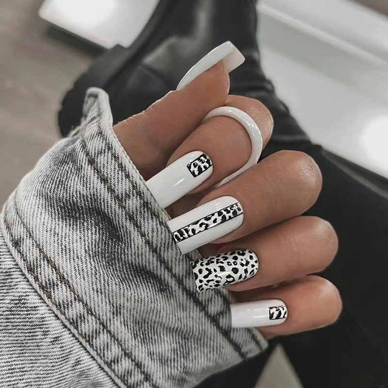 24Pcs Black Leopard-print Pattern Square Fake Nails Short Ballet French Glossy Design Hot Girl Manicure Detachable Acrylic Nails