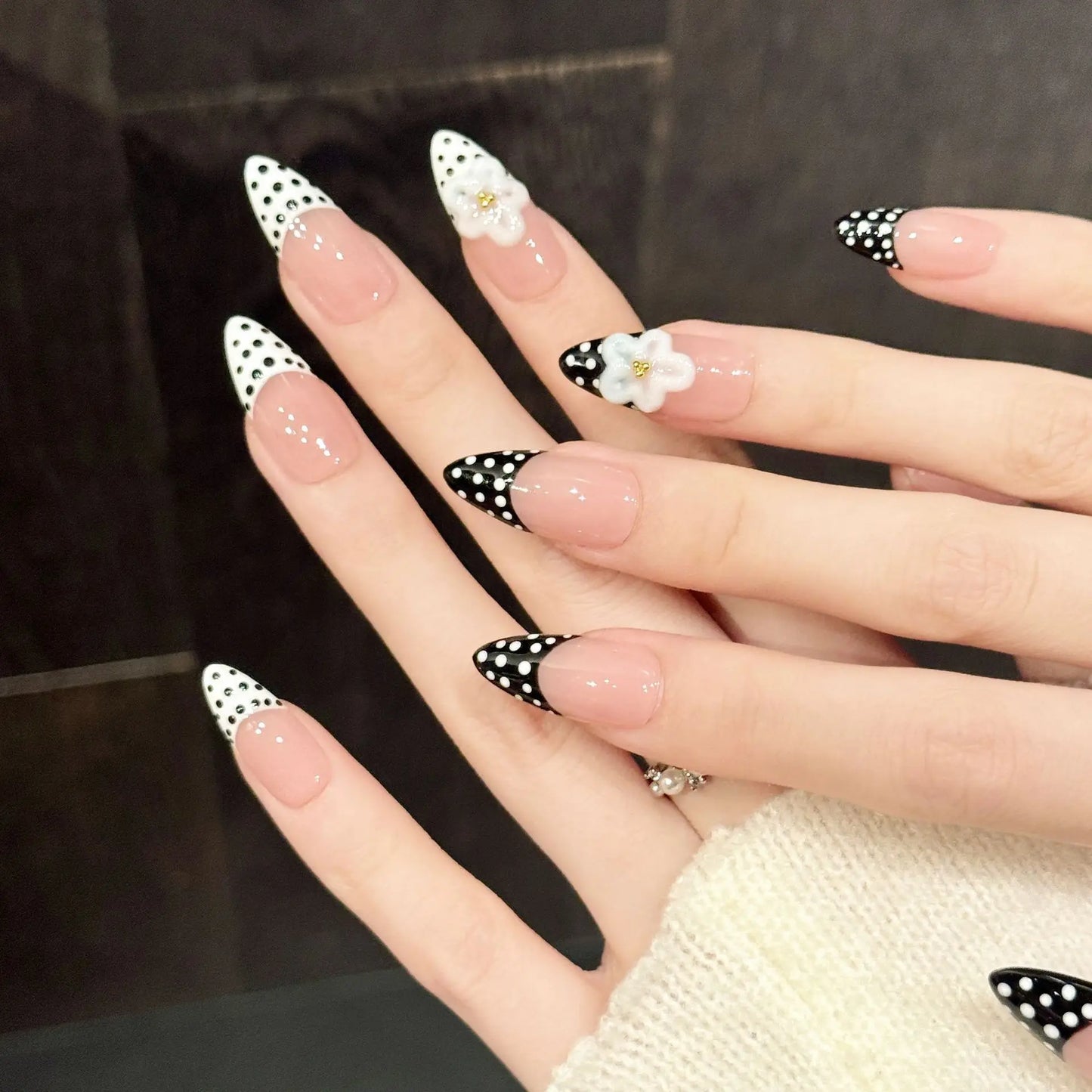10pcs Handmade Press On Nails Black White Wave Point French Style Almond Fake Nails 3D White Carved Flower Decor False Nail Tips