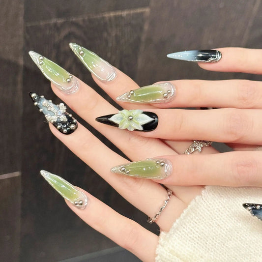 10PCS Stiletto Handmade Press On Nails,Contrasting Color Personality Style,Suitable For Festivals Parties And Daily Wear.