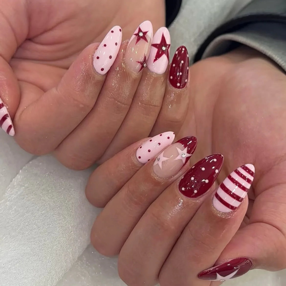 24pcs Colorful Five-pointed Star Press On Nails Red Stripes French Style Y2k Fake Nails Yellow Almond European Fake Nail Tips