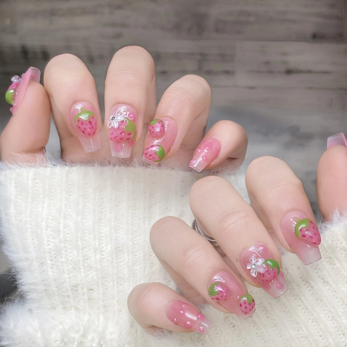 10pcs Cute Short Round Fake Nails Handmade Red Strawberry Designs Cat's Eye Press On Nails Full Cover Sweet Detachable False Nai
