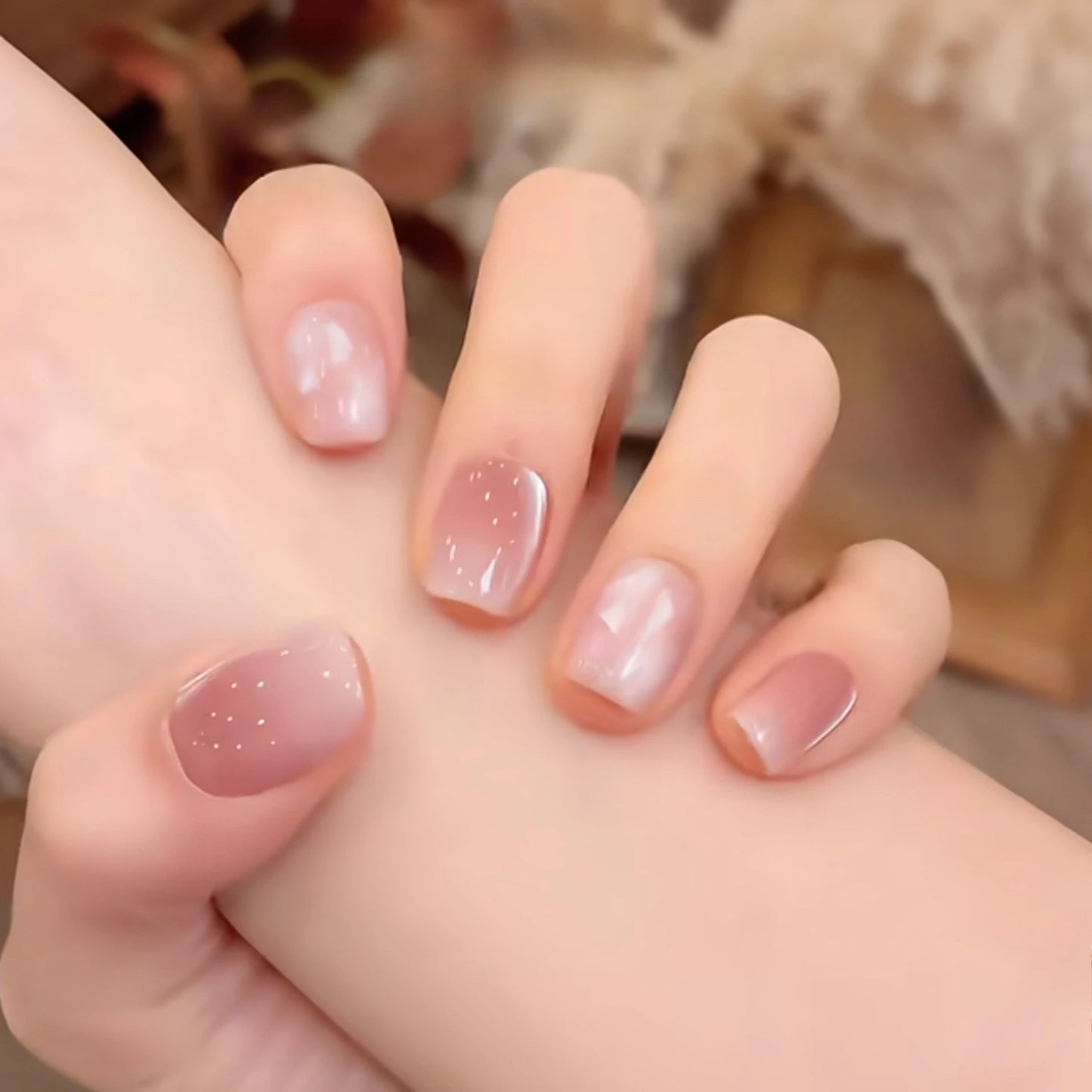 10Pcs Pink Glossy Simple Stylish Press on Nails Sweet Simple for Daily French Designs Short Square Gradient False Nails Tips Set