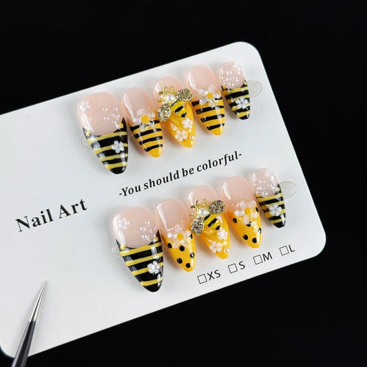 10pcs high-end Cute cartoon style, hand-painted zebra pattern, three-dimensional embossed design, little bees handmade fake nail