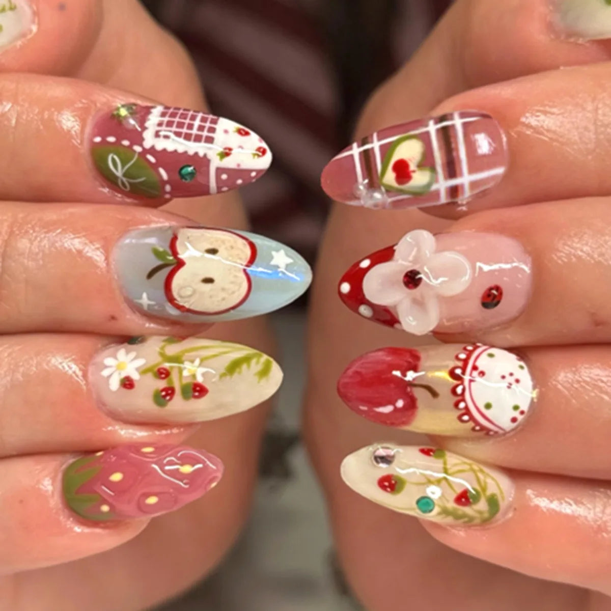 24Pcs Mid-length Almond Press on Fake Nails with Insect Flower Button Design Full Cover Nails Tips Reusable Finished False Nails