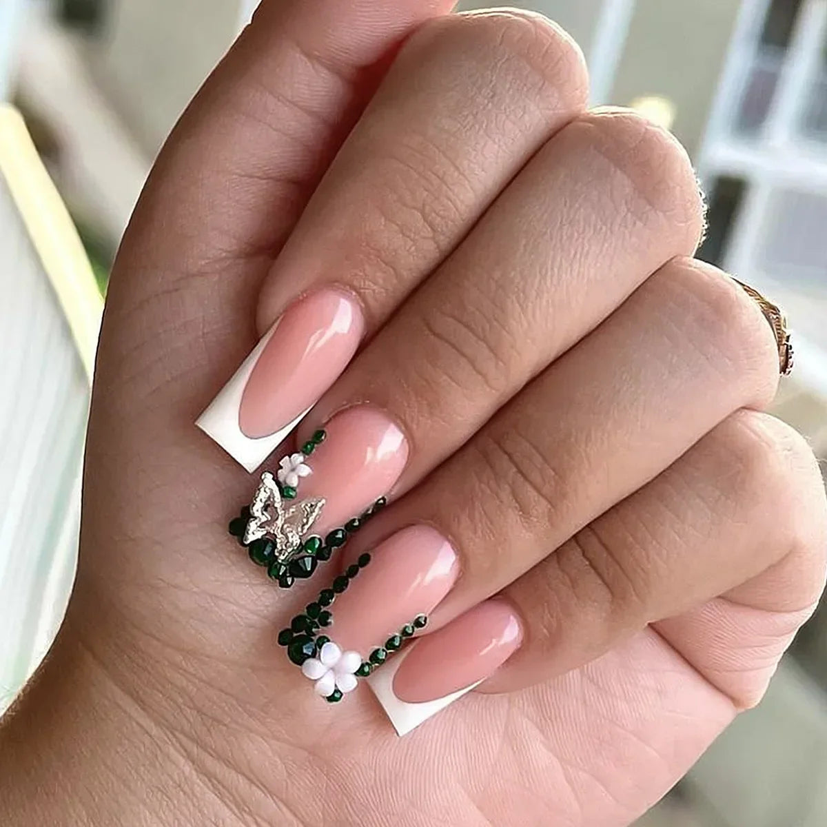 24pcs Press on Nails Short Almond Bowknot Black Press on Nails White Pearl Sweet French Tip Press on Nails Cute Nail Artificial