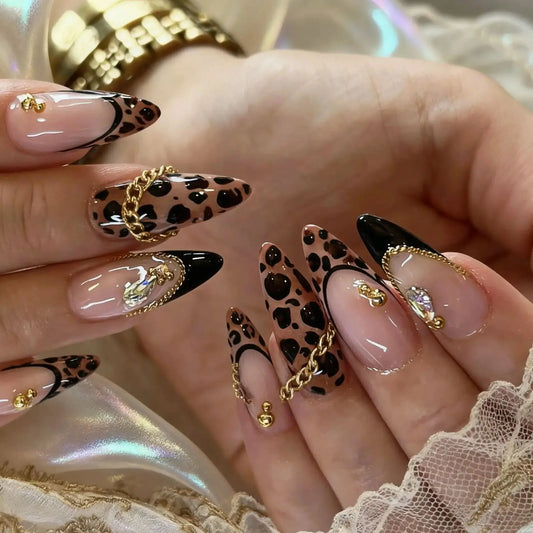 24pcs Glitter Diamond Press on Nails French Pearl False Nails Vintage Sweet Cool Fake Nails Leopard Print Nail Art Almond Nail