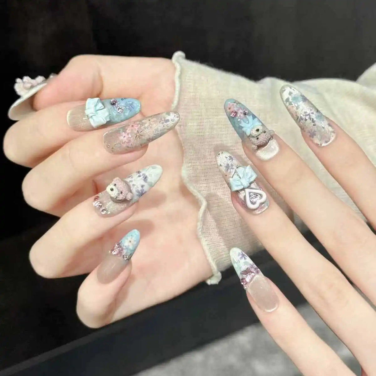10pcs Light Blue Fragments Floral Press On Nails Handmade 3D Cute Bear Bows Heart Decor False Nail Sweet French Style Fake Nail