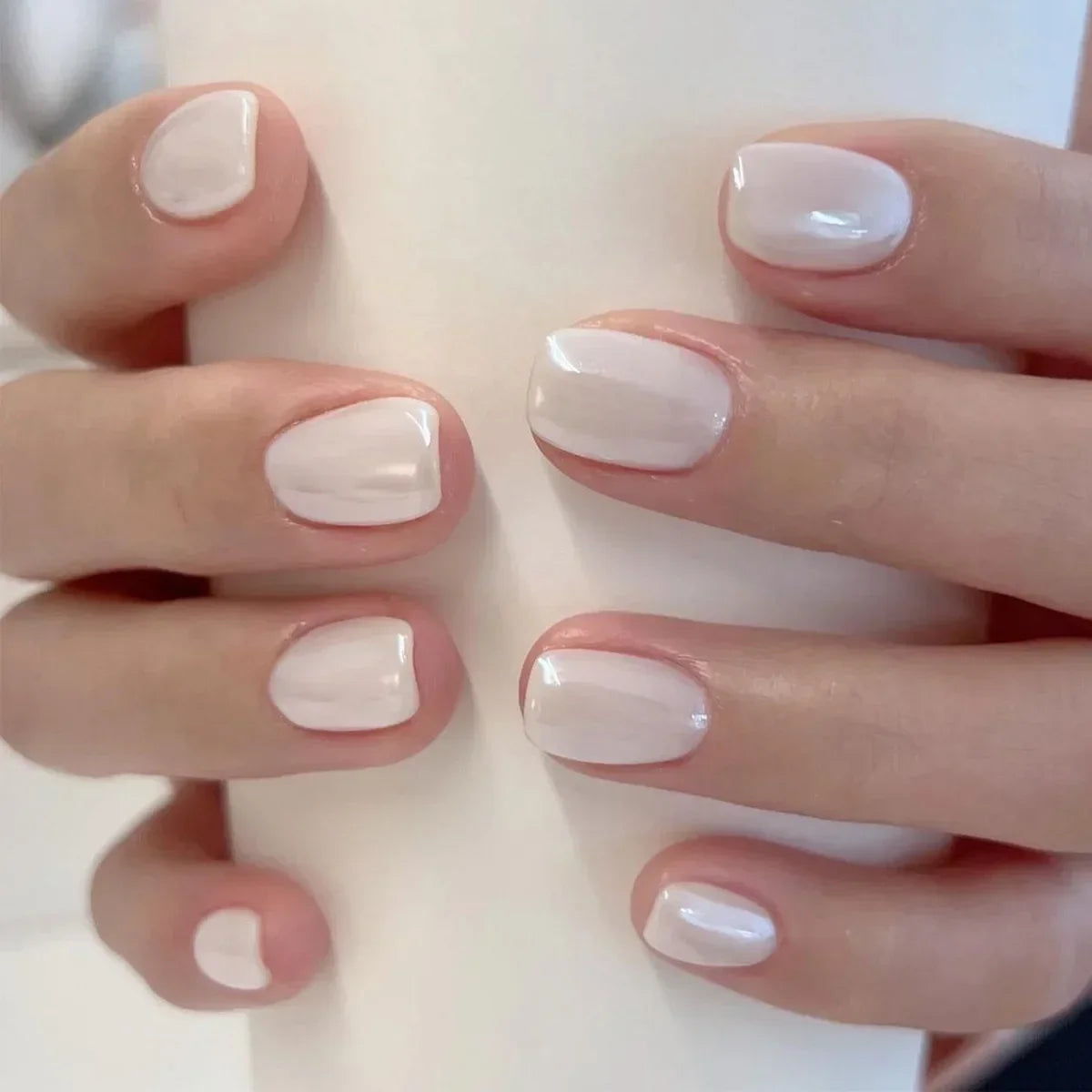 Eclipse – Black Pearl Glossy Almond Press-On Nails