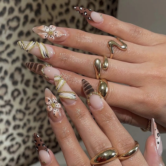 24PCS Luxury French Leopard False Nails 3D Carved Floral Press on Nails Gold Bead Chain Design Autumn Winter Sweet Cool Manicure