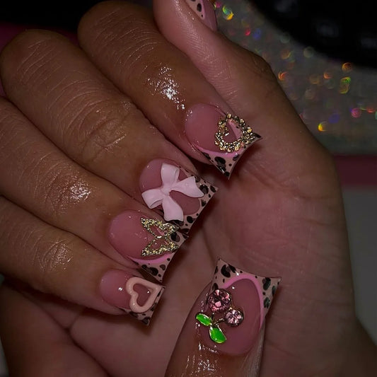 24Pcs 3D Flower Golden Bow Fake Nails Short Duckbill Full Cover Nails Tips White French Rhinestone Wearable Press on False Nails