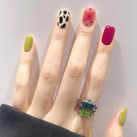 24pcs Summer False Nails Sets Black White Cow Print Pattern Press on Nails Tips Ballet Fake Nail with Polka Dot Design Manicure