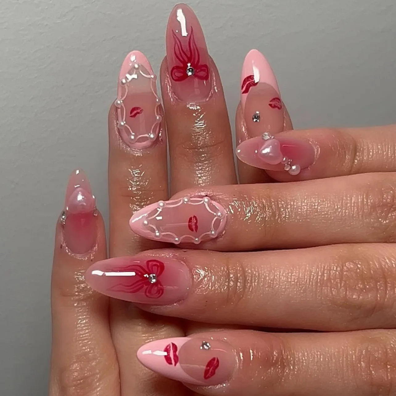 24pcs Sweet Letter Press On Nails Cute Cherry Bowknots Ladybug Strawberry Decor False Nails Blush Pink Almond Fake Nail For Girl