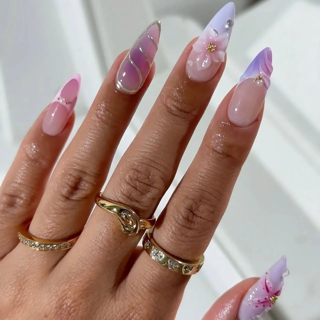 24PCS Sweet Summer Design False Nails Pastel Blue Pink Almond Fake Nail with 3D Starfish Shell Flower Pearl Beach Press on Nails