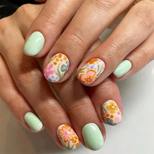 24Pcs Short Square Head Press on Nails Green Simple Flower Grass Design False Nails Detachable Finished Full Cover Fake Nail Tip
