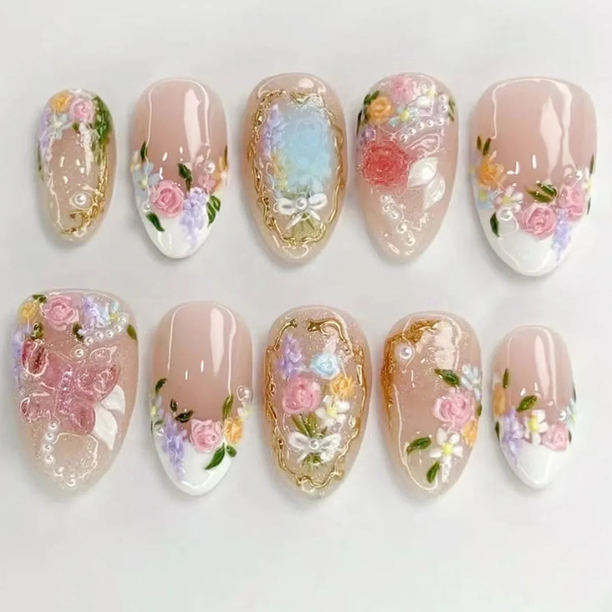24pcs French Press on Nails Tips Wearable Sweet Flower Gilded Design Full Cover Nail Art Short Almond Fake Nails Sets False Nail