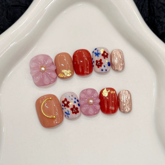 10Pcs Cute Handmade Press on Nails Full Cover Flower Rhinestone Design Short Round False Nails Wearable Manicure Nail Tips Art