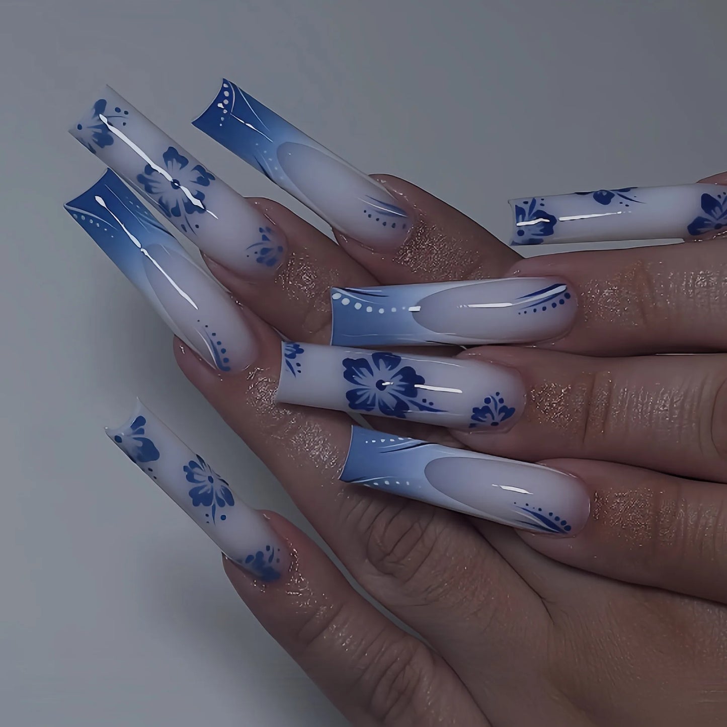 White Long Coffin Fake Nails Spicy Girls Charm Manicure 24Pcs Women Ballerina Press On Nails Black Flower Printed Nails Art