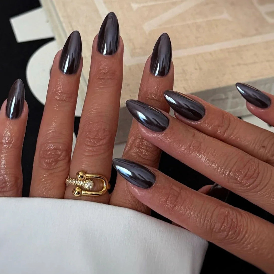 Eclipse – Black Pearl Glossy Almond Press-On Nails
