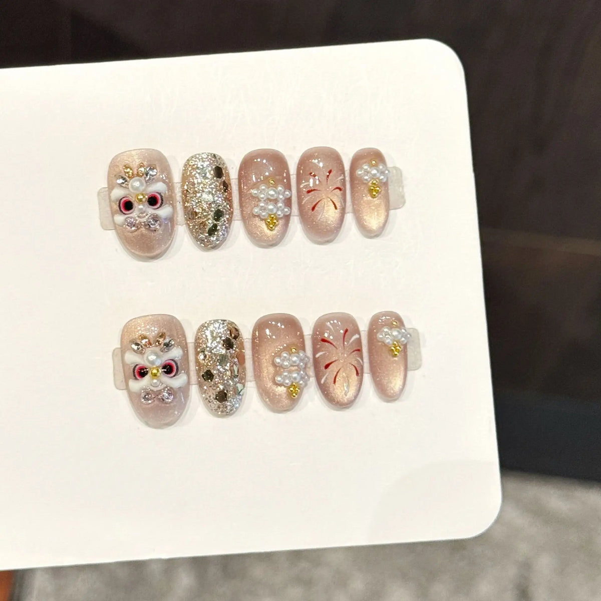 10pcs Chinese Style New Year Fake Nails Champagne Short Oval Handmade False Nails With Awaken Lion Pearl Sequins Press On Nail