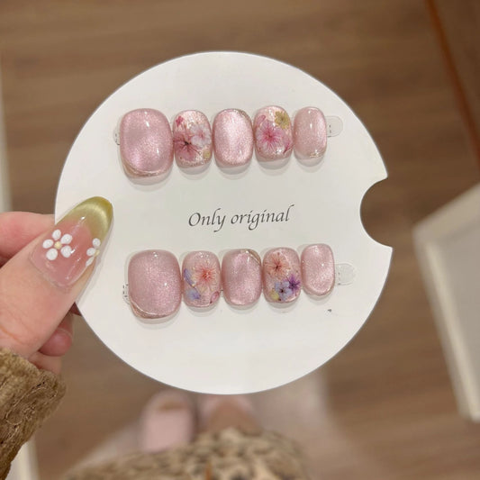 10Pcs Short Ballet Press on Fake Nail Cute Pink Shining Cat Eye Full Cover Sweet Dry Flower Ornament Removable Manicure Nail Set