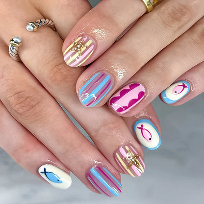 24Pcs Strawberry Star Heart False Nails Pink Stripe Design Full Cover Nails Tips Short Round Head Detachable Press on Fake Nails