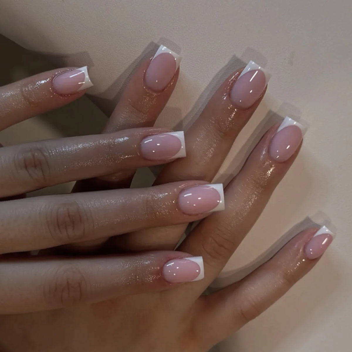 24Pcs Nude White French Fake Nail Short Square Nail Tips Fashion Wearable False Nails with Glue Simple Full Cover Press on Nails