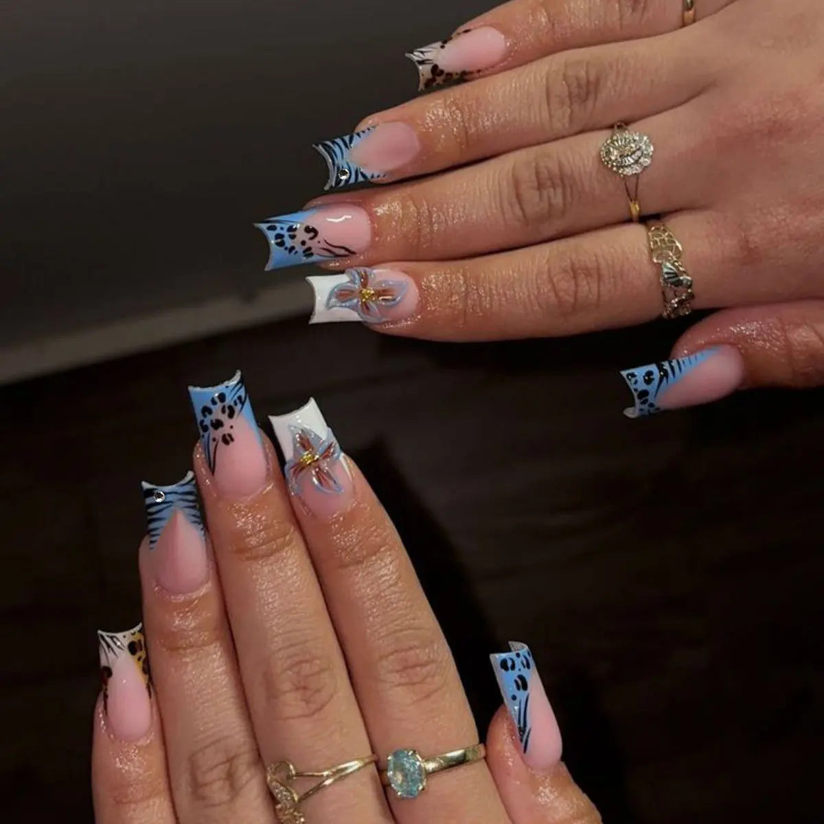 24PCS Spice Girls False Nails Sweet Cool 3D Pink Flowers with Diamonds Decoration Square Press on Nails Full Cover Wearable Tips