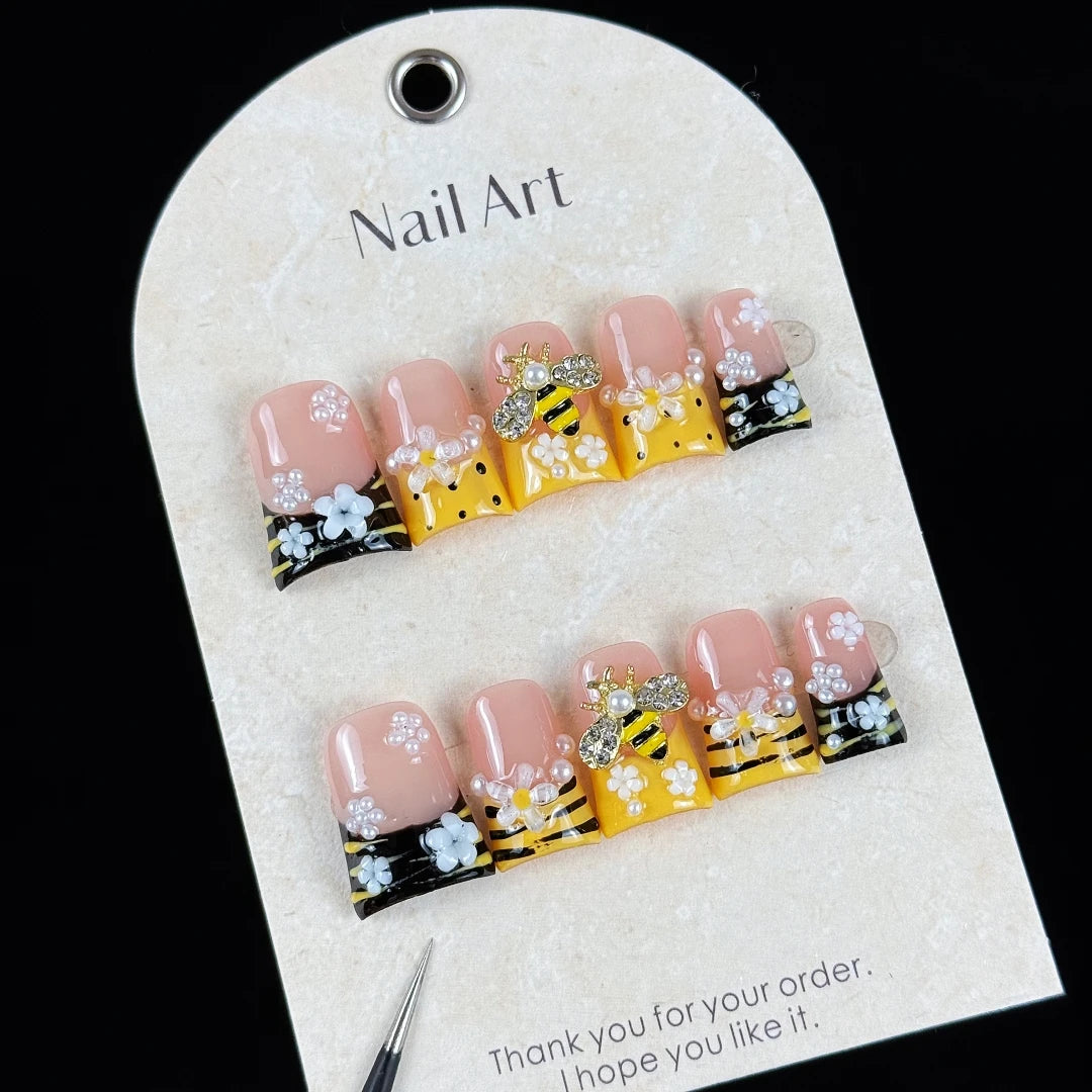 10pcs high-end Cute cartoon style, hand-painted zebra pattern, three-dimensional little bees, shiny flowers handmade fake nails