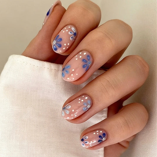 Summer Blue White Daisy Flowers Wearabble Nail Art Simple Short Round Fake Nails Detachable Finished False Nails Press on Nails