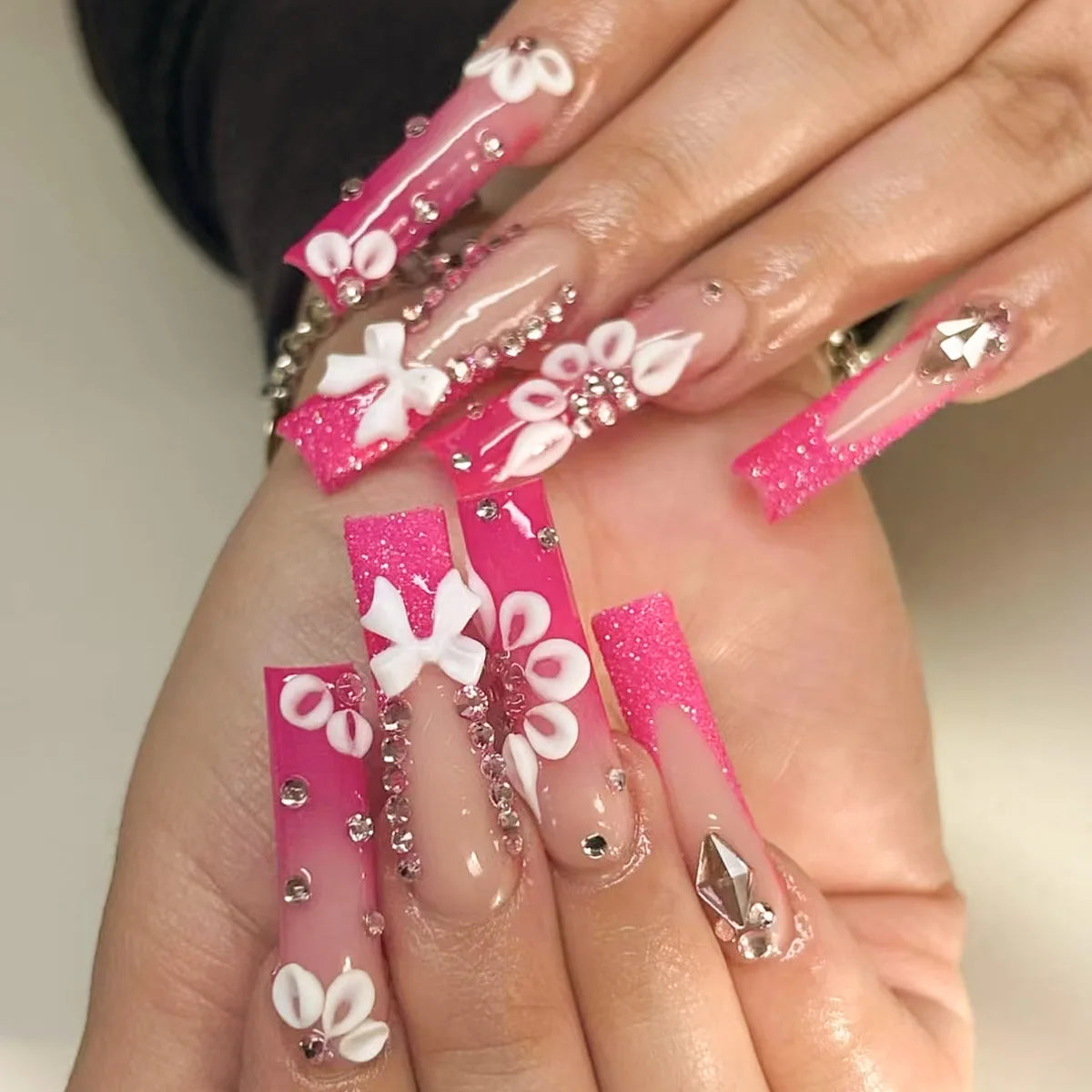 24Pcs Long Square Head French Fake Nail Tips 3D Love Heart Design Press on Nails with Rhinestone Pattern Wearable False Nail Art